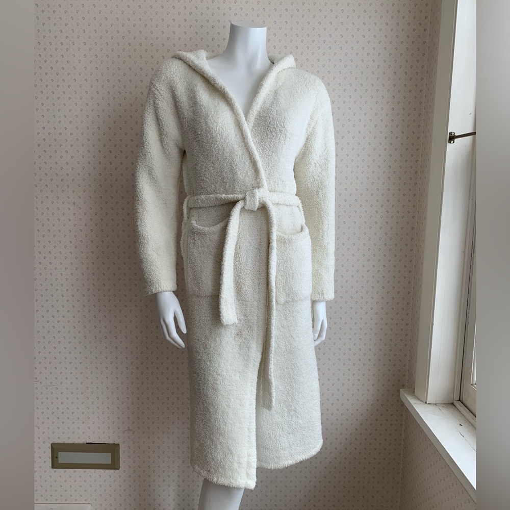 Barefoot Dreams Cream Hooded Plush Robe with Belt